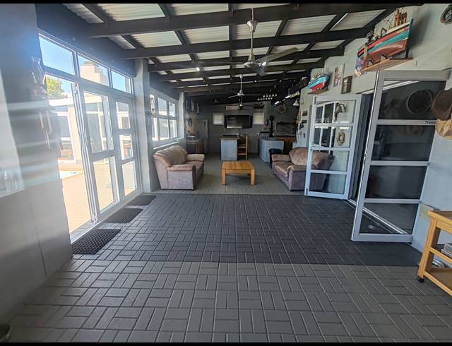 4 BEDROOM HOUSE FOR SALE IN LONG ACRES COUNTRY ESTATE